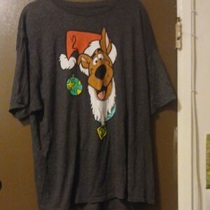 Gray Scooby-Doo Christmas Graphic Tee